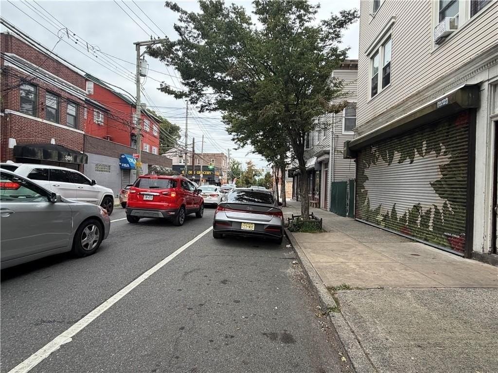 389 Van Duzer St - Photo 3 of 4