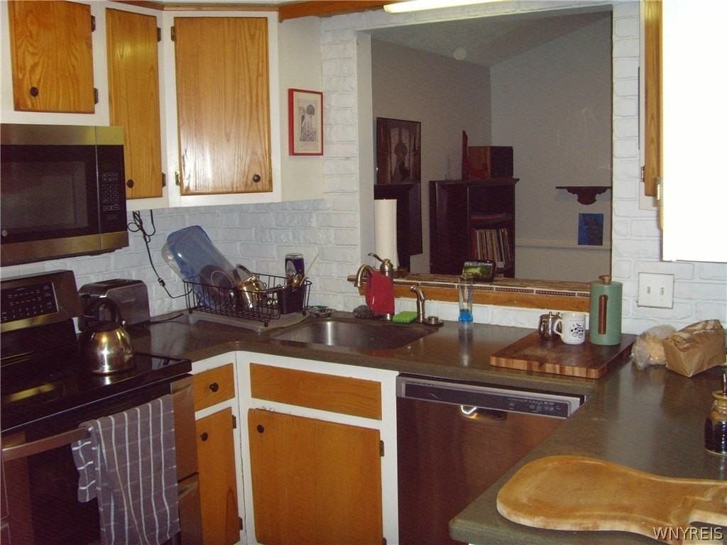 4224 California Rd - Photo 4 of 11