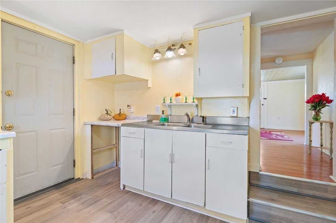 464 76 Rd - Photo 7 of 21