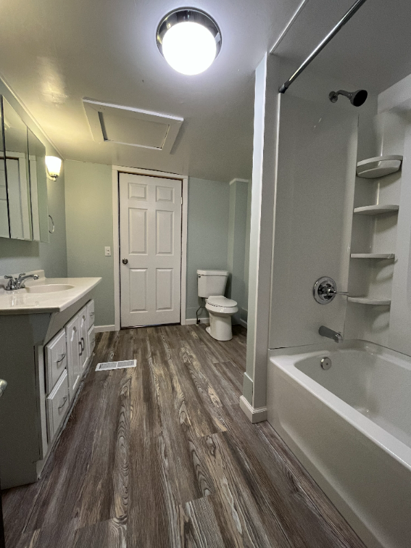 416 Locust St - Photo 7 of 15