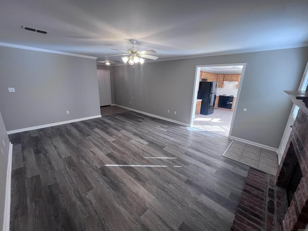 54 W Plaza Blvd - Photo 6 of 30