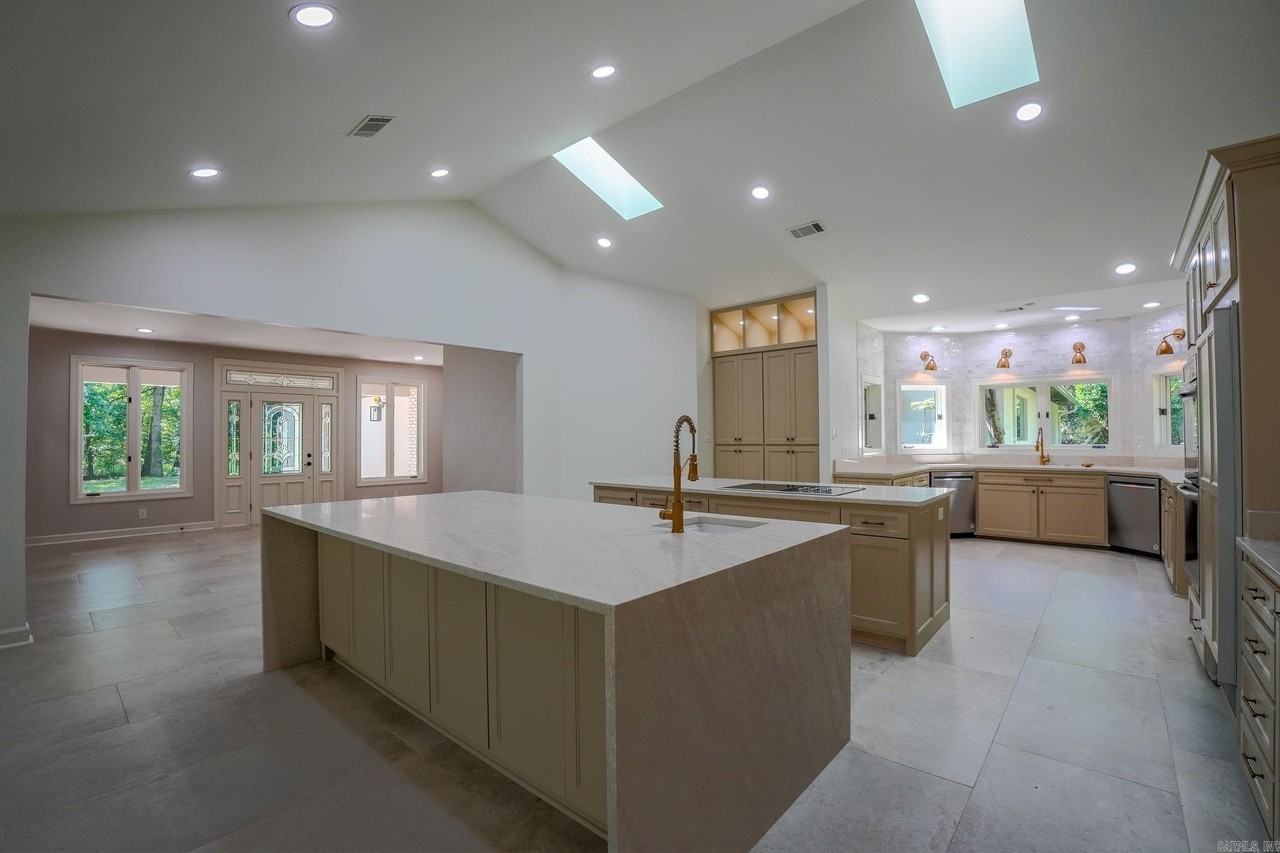 28721 Kanis Rd - Photo 7 of 48