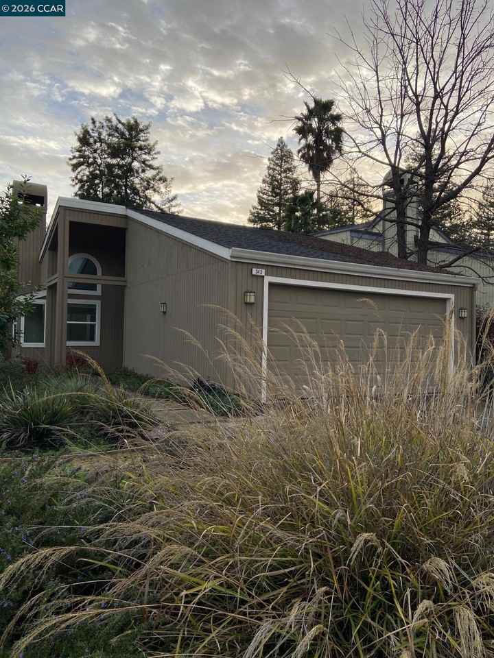 343 Flaming Oak Dr - Photo 3 of 13