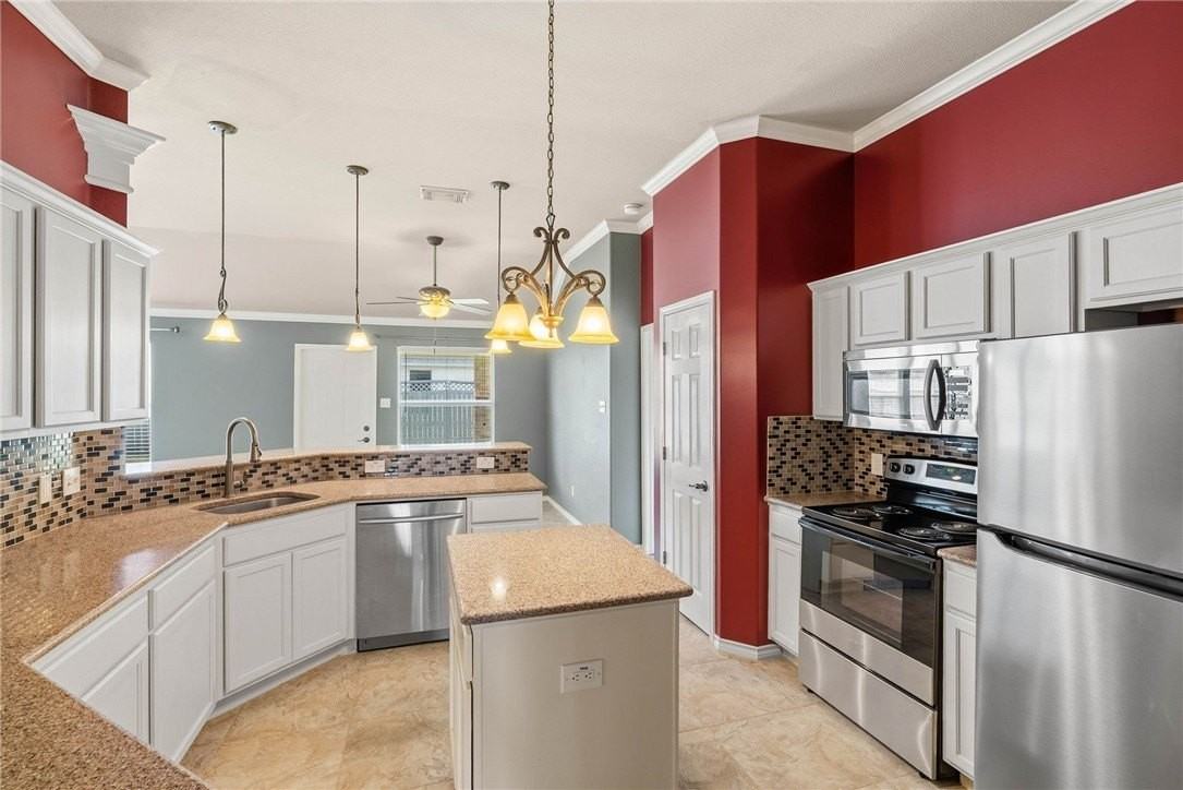5925 Bishops Mill Dr - Photo 6 of 15