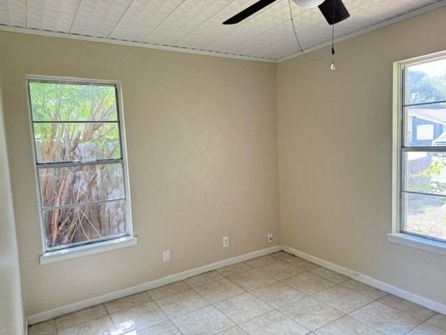 930 Salem Dr - Photo 7 of 9