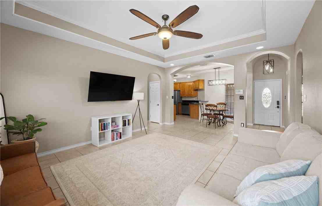 3105 Masterson Dr - Photo 2 of 21