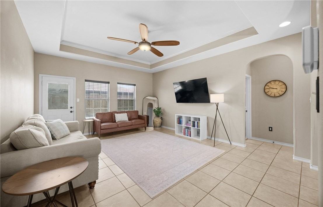 3105 Masterson Dr - Photo 3 of 21