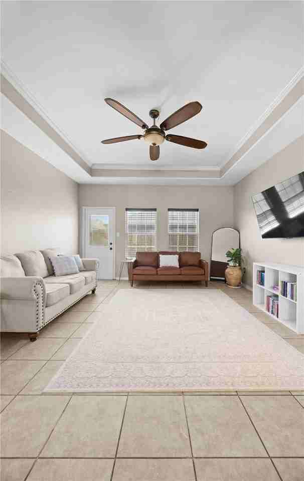3105 Masterson Dr - Photo 4 of 21