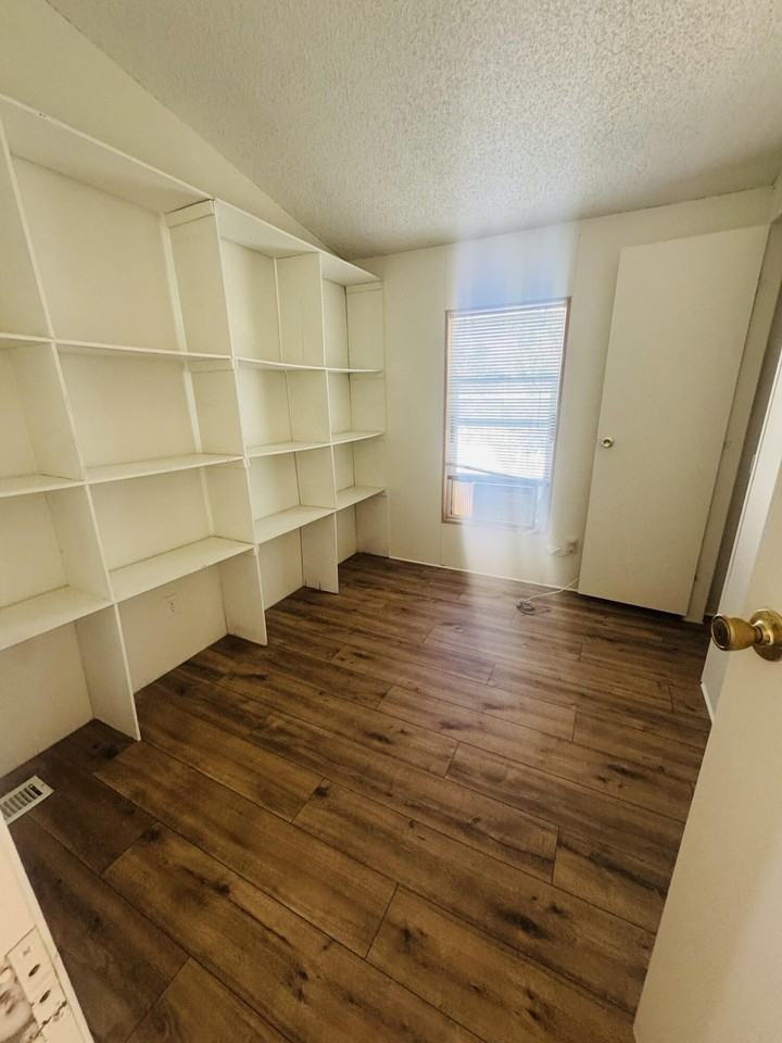 85400 55th Ave #9 - Photo 7 of 13