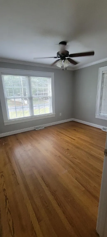 404 Green St - Photo 3 of 12
