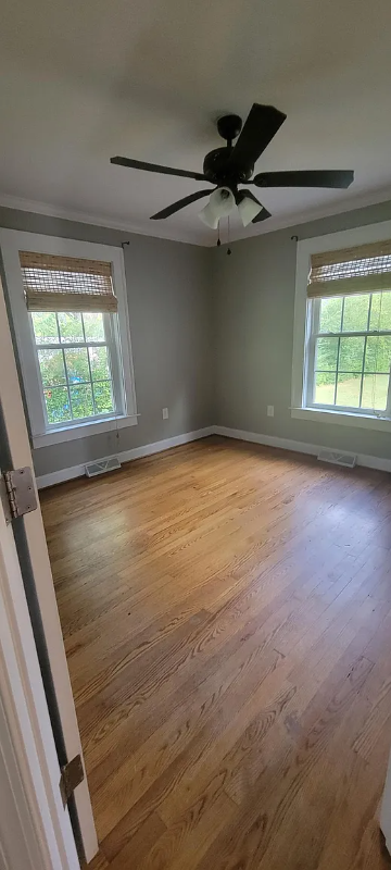 404 Green St - Photo 4 of 12