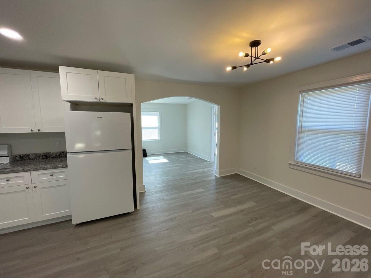 649 Arch Dr - Photo 6 of 18