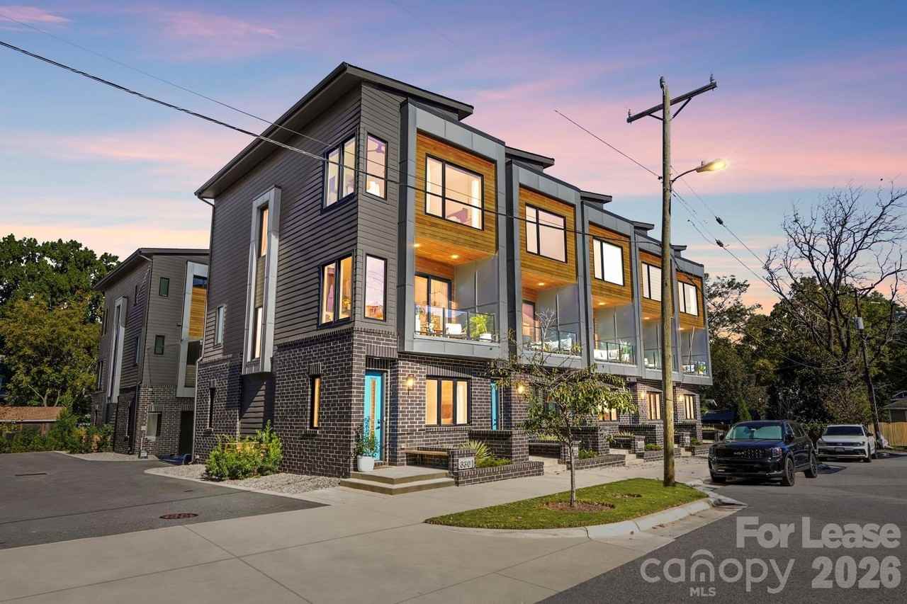3301 Spencer St - Photo 5 of 45