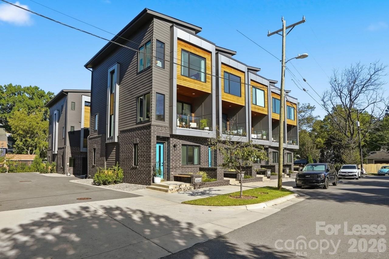 3301 Spencer St - Photo 6 of 45