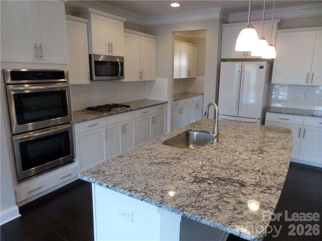 9515 Inverness Bay Rd - Photo 2 of 17