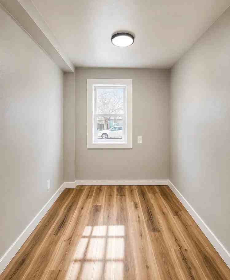 1001 E 2nd St - Photo 5 of 7
