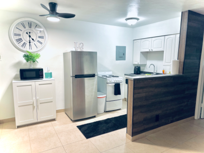 1240 Ne 12th Ave #2 - Photo 5 of 12