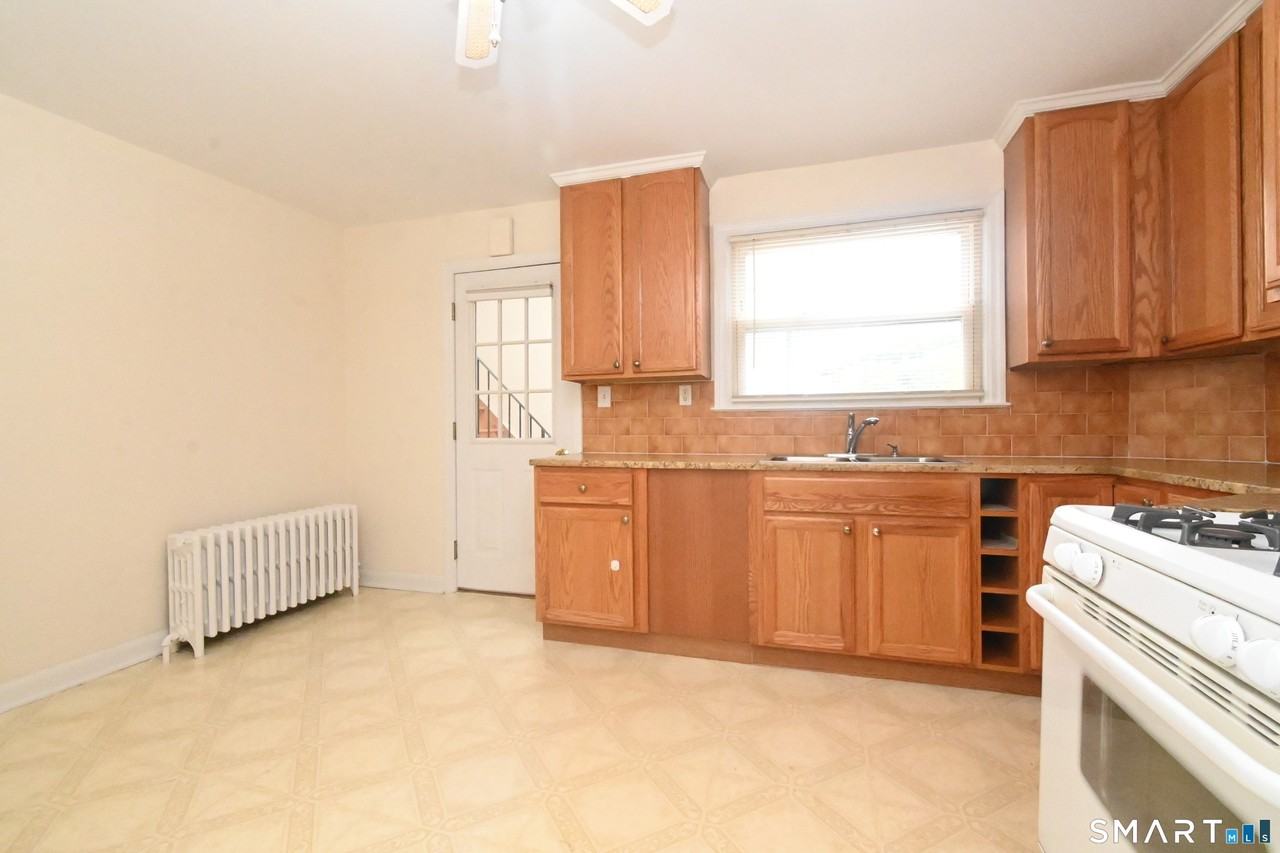 26 Elm Tree Pl - Photo 5 of 21