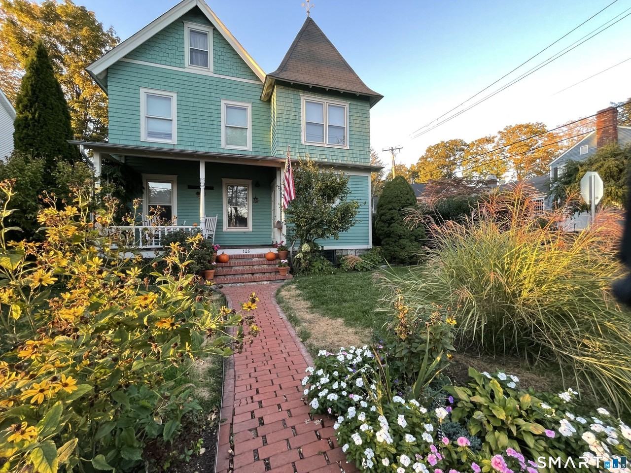 126 East Ave - Photo 4 of 14