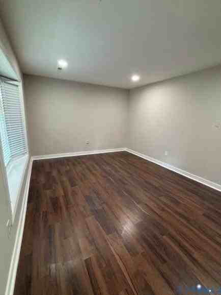 10213 Carol Anne Rd - Photo 3 of 19