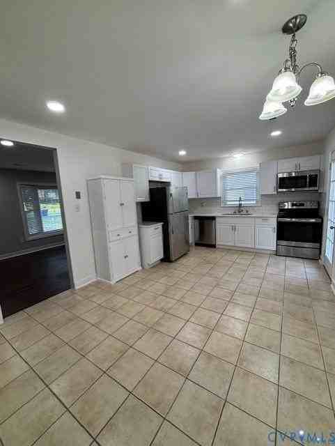 10213 Carol Anne Rd - Photo 6 of 19