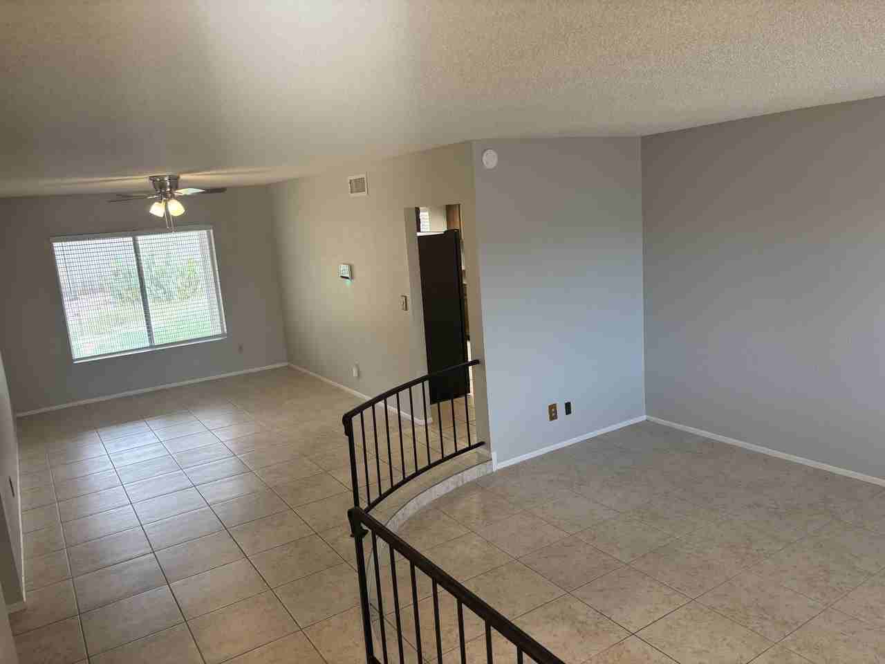 1237 W 7th St #1 - Photo 2 of 23