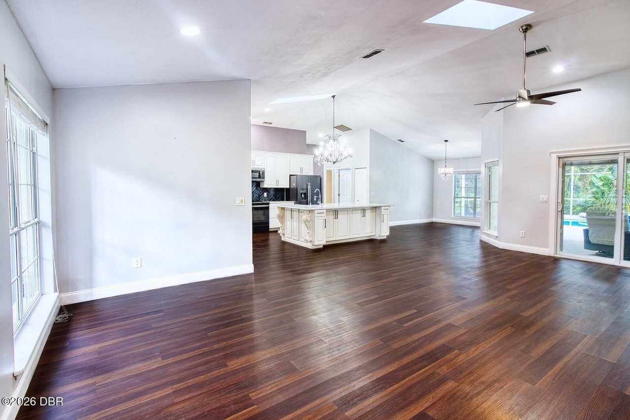 707 Corbin Park Rd - Photo 5 of 35