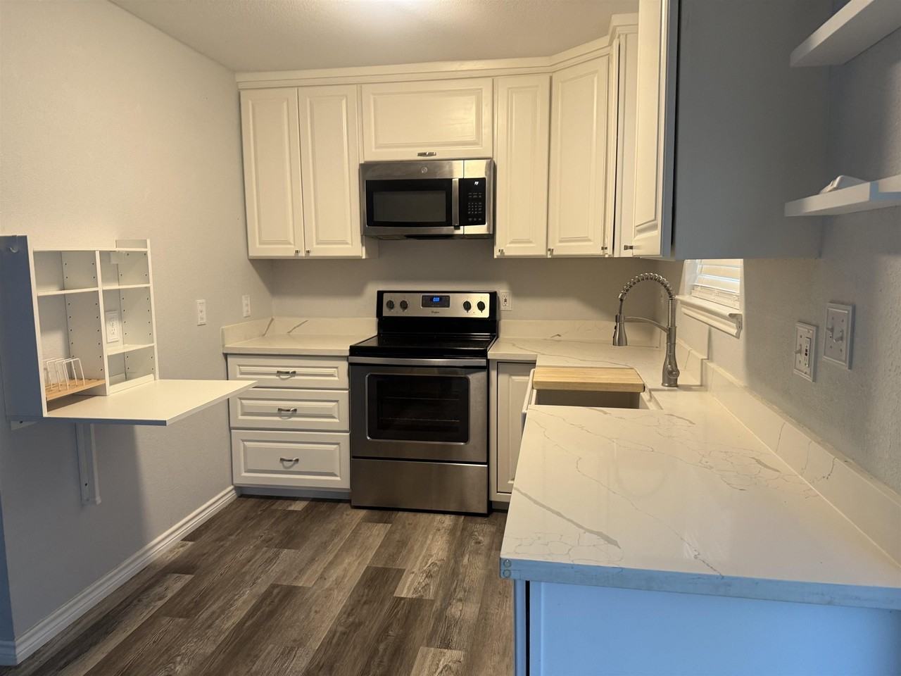 119 La Paloma Dr - Photo 2 of 10