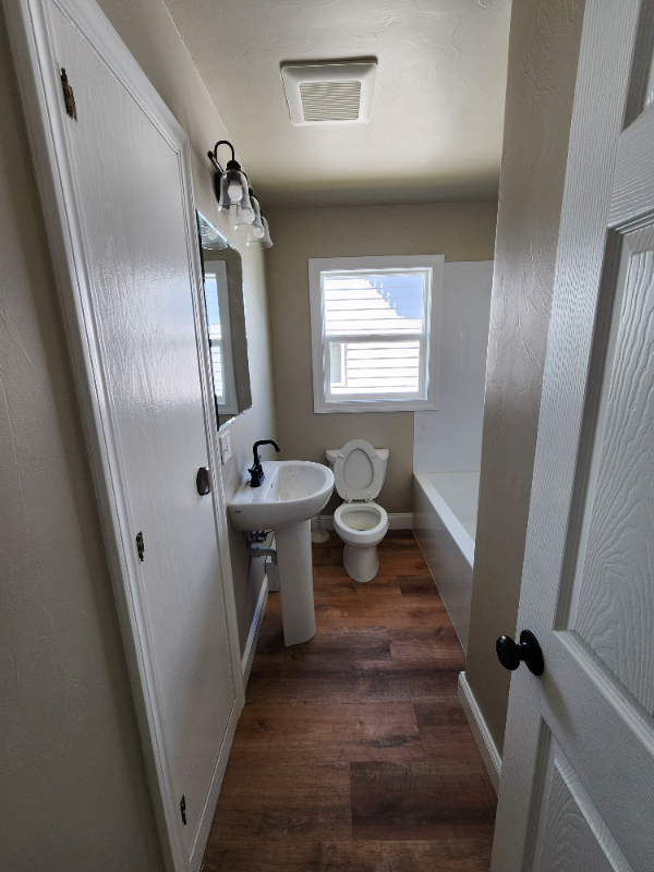 1227 Hauser Blvd - Photo 6 of 16