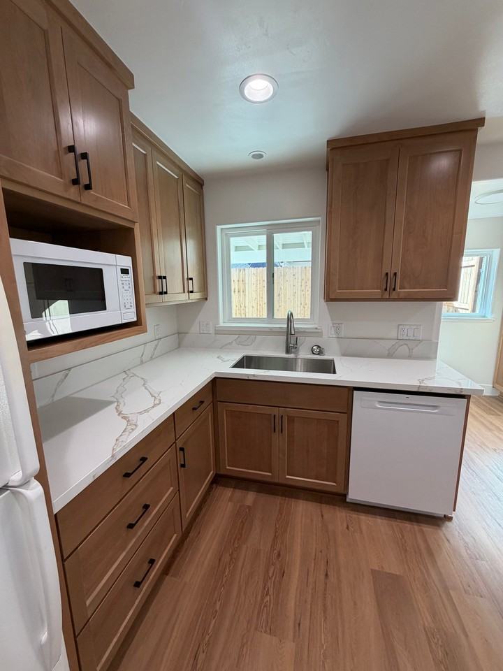 385 E 5th Ave #1 - Photo 4 of 30