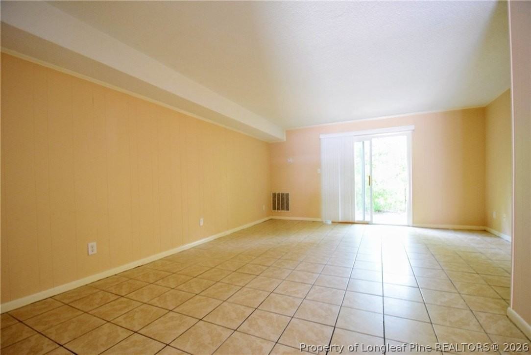 5654 Pope St Apt A - Photo 4 of 14