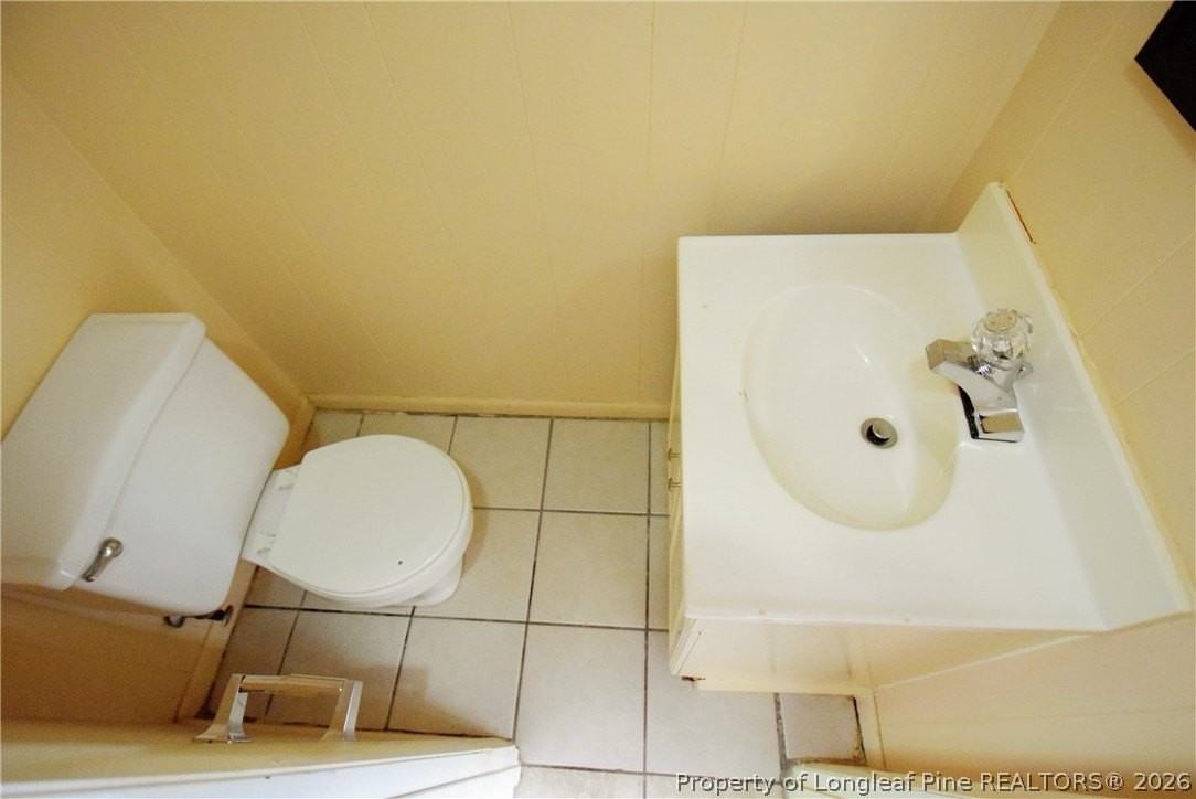 5654 Pope St Apt A - Photo 6 of 14