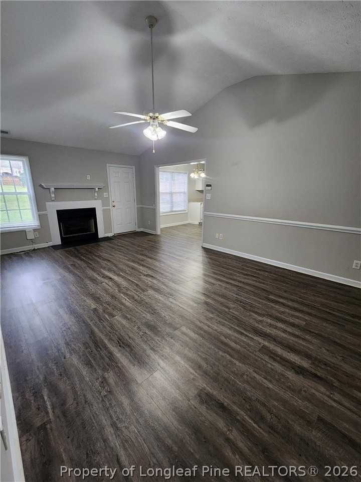 1825 Swann St - Photo 3 of 16