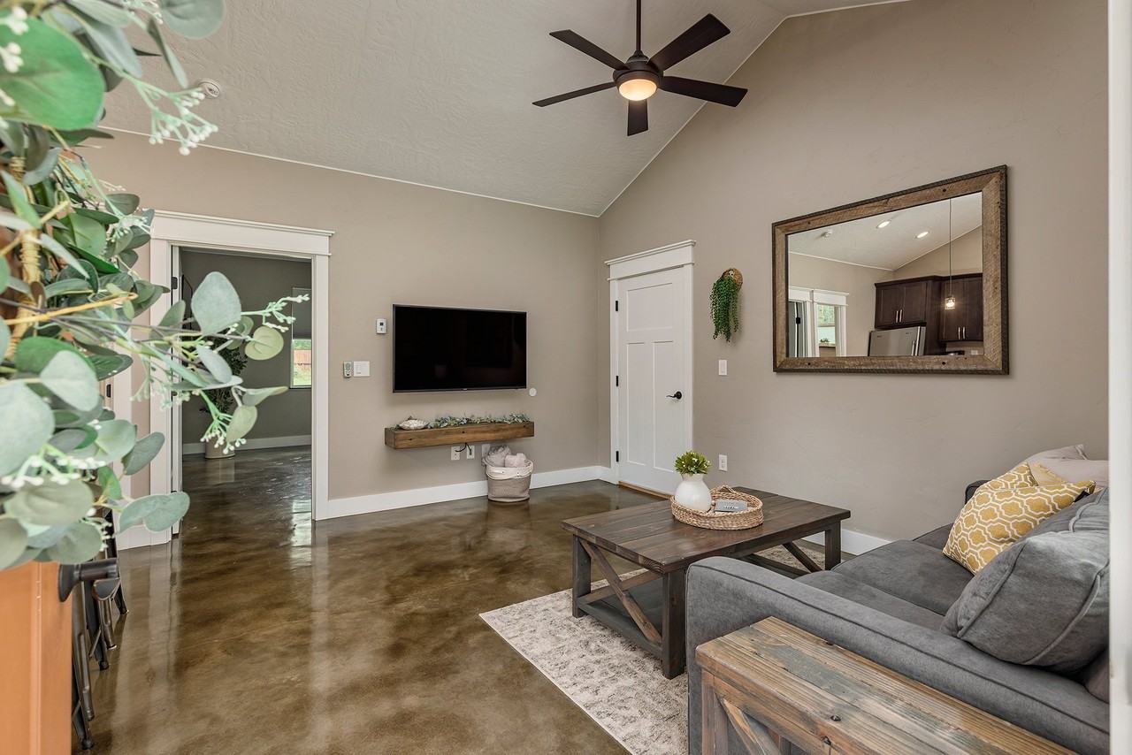 761 W Stoneridge Cir #1 - Photo 2 of 15