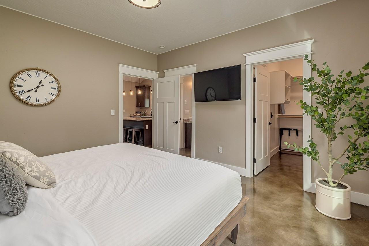761 W Stoneridge Cir #1 - Photo 7 of 15