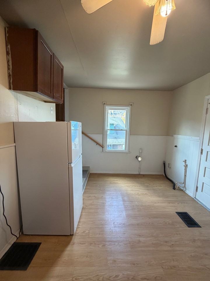 411 Argyle St #413 - Photo 4 of 8