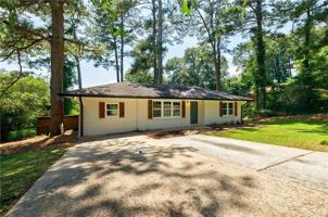 featured image of 3365 Knott St