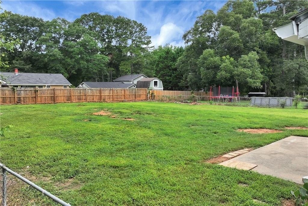 649 Oakland Way - Photo 5 of 37