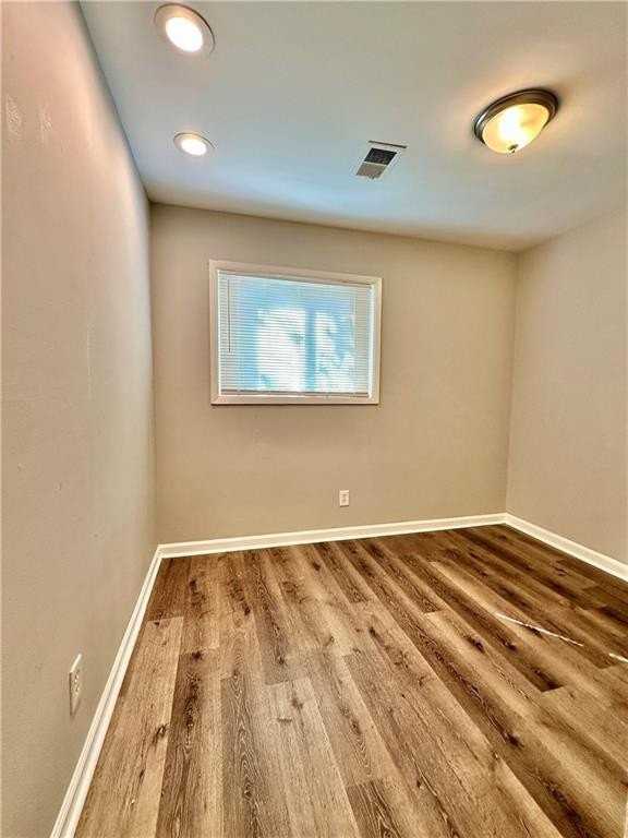 1223 Pineglen Dr - Photo 7 of 11