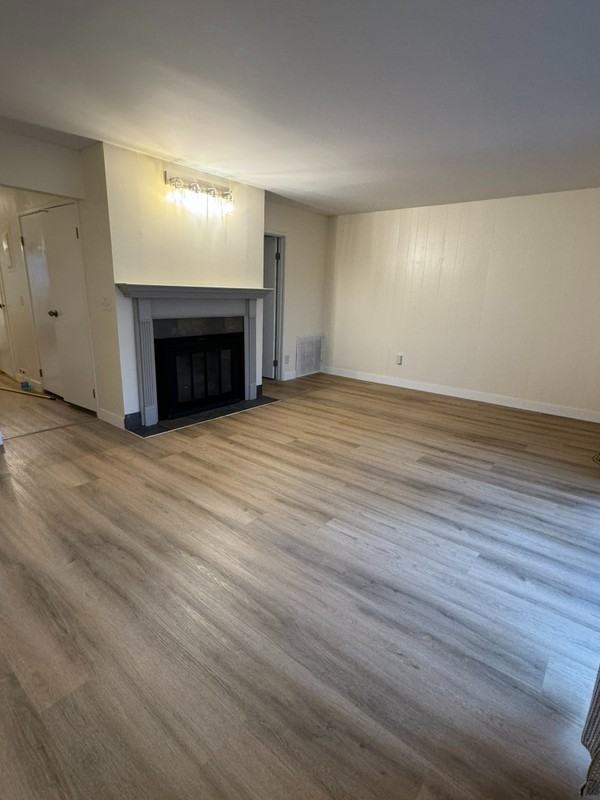 4628 S Woodduck Ln - Photo 2 of 12