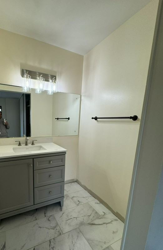 4628 S Woodduck Ln - Photo 7 of 12