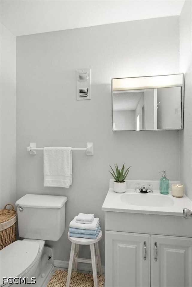 2135 Virginia Ave #11 - Photo 5 of 9
