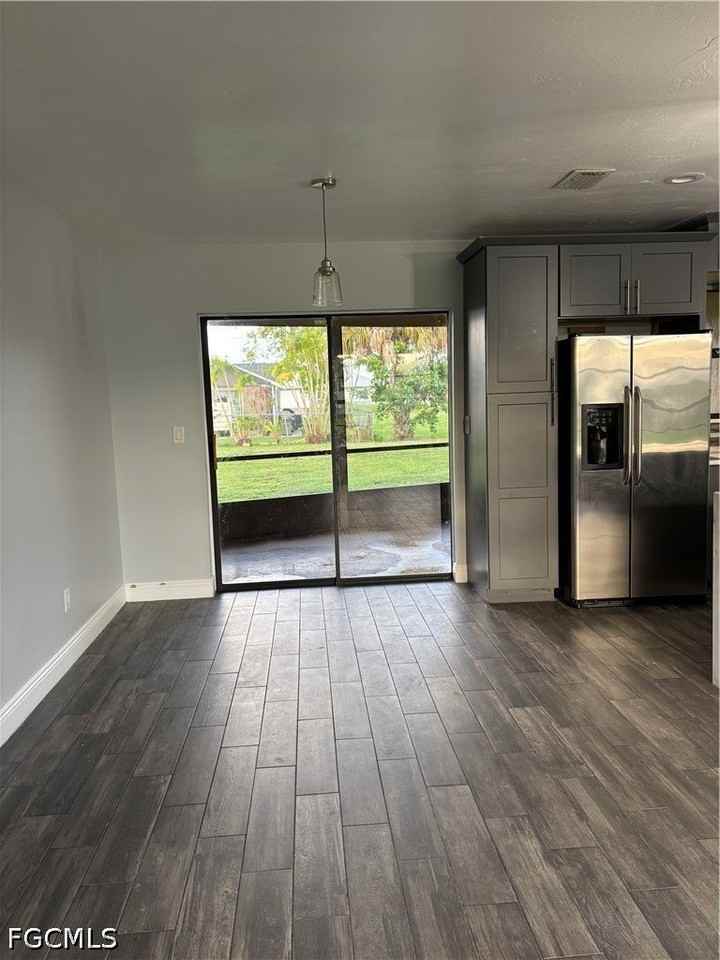 1318 Sw 9th Ave - Photo 3 of 29