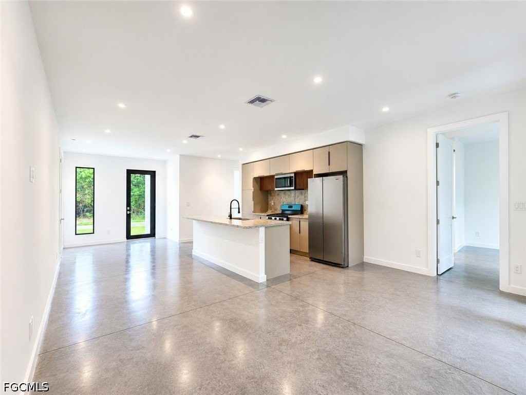 2443 Joe Ave S - Photo 3 of 10