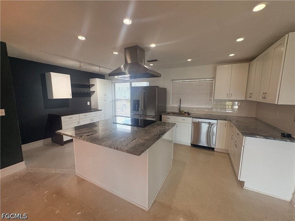 5108 Manor Ct - Photo 2 of 4