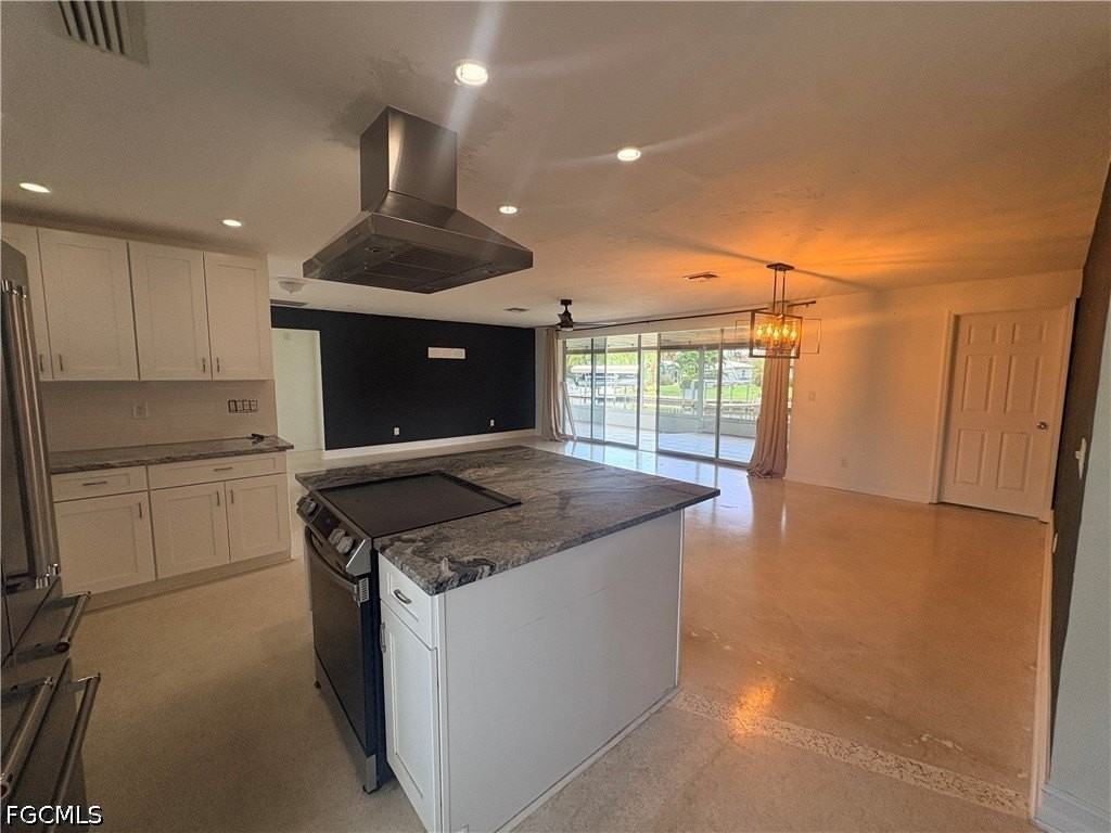 5108 Manor Ct - Photo 3 of 4