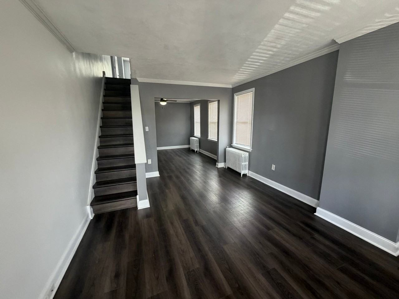 1834 W 11th St - Photo 6 of 16