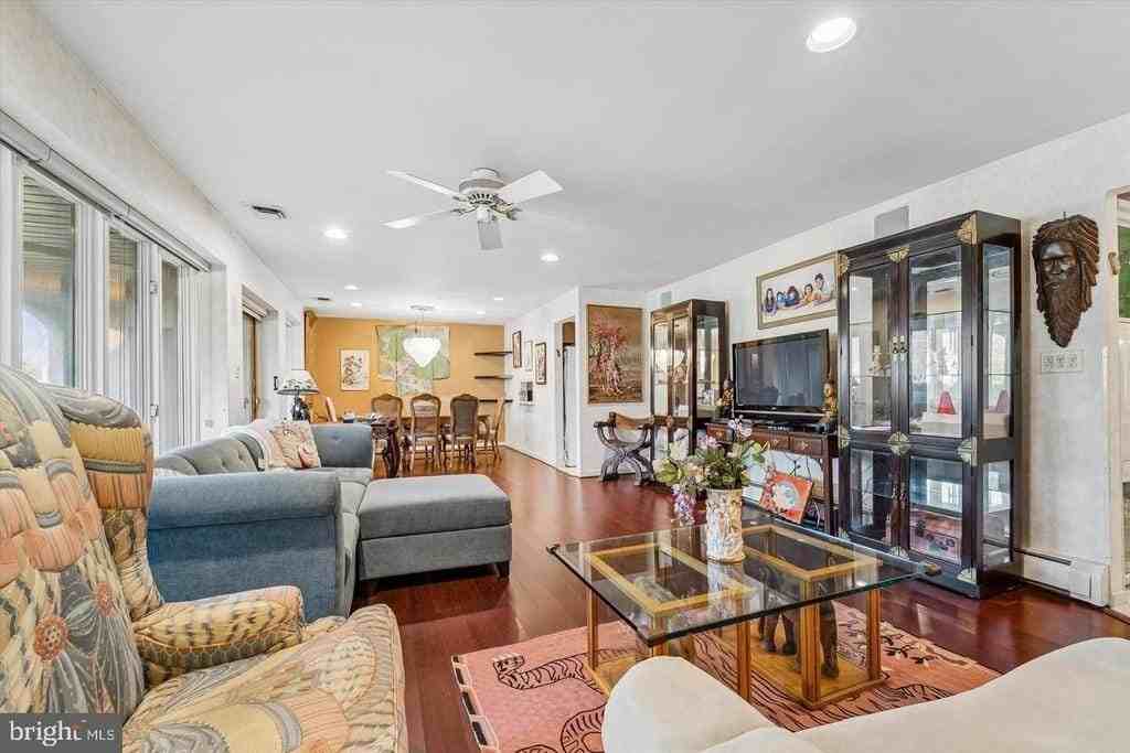152 Centura - Photo 6 of 35