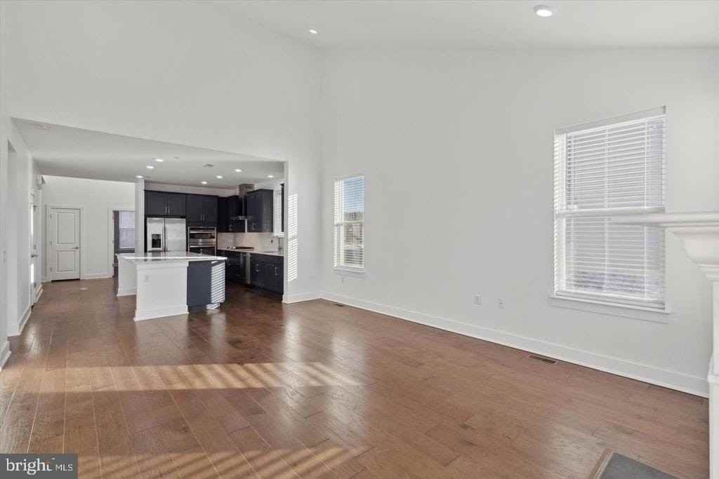 10 Ladbroke Dr - Photo 7 of 26