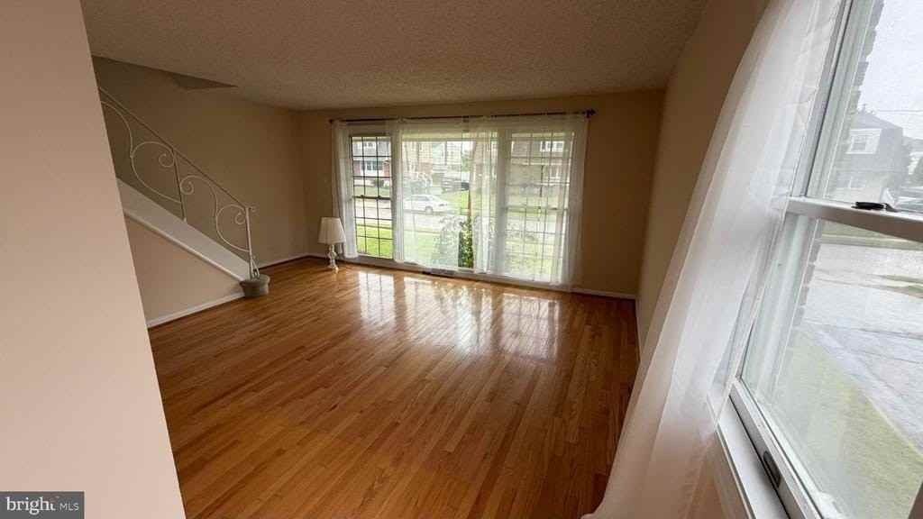 1420 Greenway Rd - Photo 3 of 20